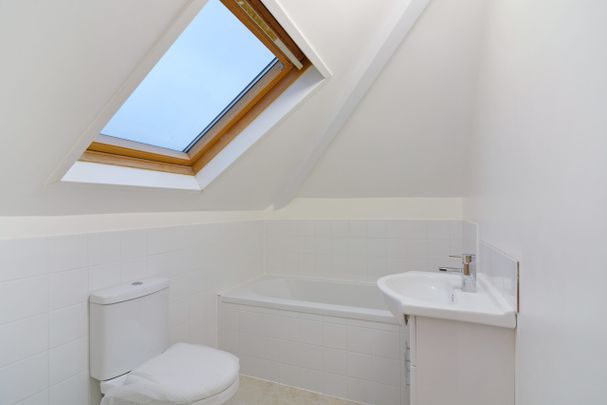 Barrow Road, Streatham, London, Greater London - Photo 1