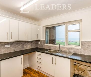 3 bedroom flat to rent - Photo 1