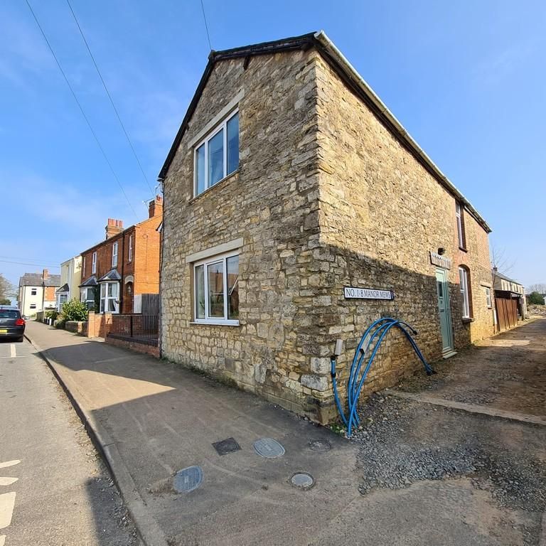 3 bedroom semi-detached house to rent - Photo 1