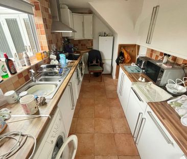 Talbot Close - Photo 1