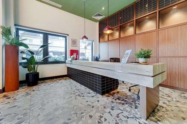 Uncle Southall, Southall, UB2 - Photo 1