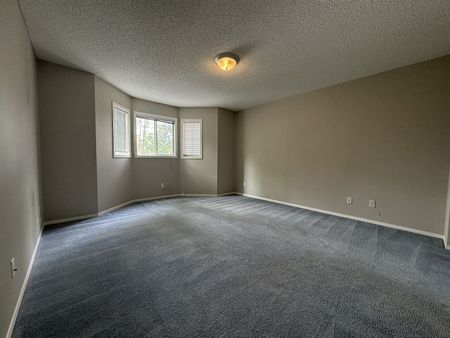 1526 Centre a Street Northeast, Calgary - Photo 4