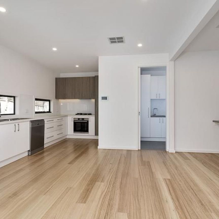 Unit 2/7 Sherwood Street, Glen Iris. - Photo 1