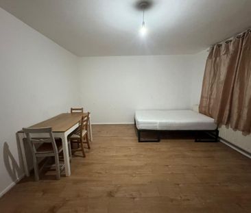 4 bedroom house to rent - Photo 2