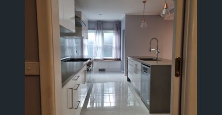 **REGISTER TO INSPECT VIA REALESTATE.COM.AU LINK & PHOTO ID MUST BE PROVIDED AT ENTRY, WHEN VIEWING ALL RENTAL PROPERTIES WITH BARRY PLANT FRANKSTON** - Photo 5