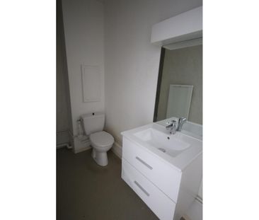 A LOUER : T1 à LILLE • Rue Jules Lefebvre - GAMBETTA • 398 € - Photo 5