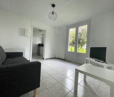 Location Appartement 2 pièces 25m² - Photo 2