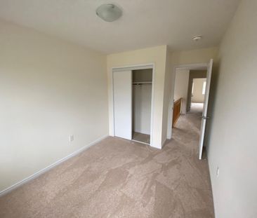 For Lease - 8871 Chickory Trail, Niagara Falls, Ontario - Photo 2