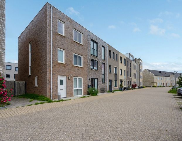 Huis te huur: Abebe Bikilastraat 18 1361 CD Almere - Photo 1