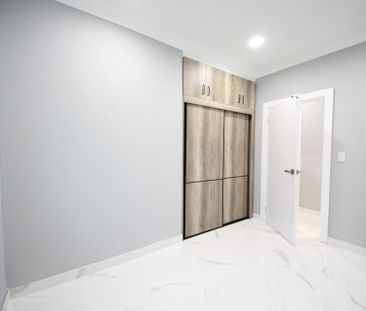 NEAR NEW 4 BEDROOM DUPLEX LOCATED CLOSE TO ALL AMENITIES - Photo 4