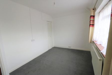 2 bedroom semi-detached house to rent - Photo 3
