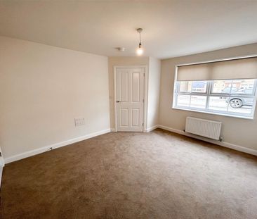 3 Bedroom House - End Terrace - Photo 4