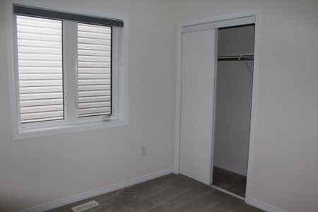 For Lease - 7 Esther Crescent, Thorold, Ontario - Photo 4