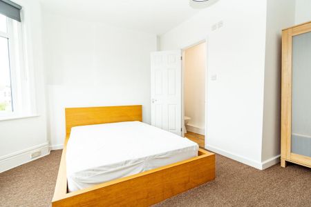 1 bedroom in a house share to rent - Photo 5