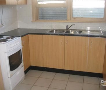 3 Bedroom Fibro House - Photo 5