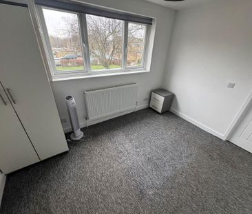 1 bedroom house of multiple occupation to rent - Photo 2