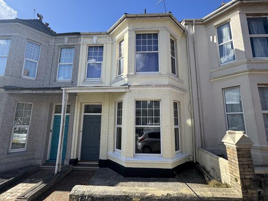 5 bedroom detached house to rent - Photo 1