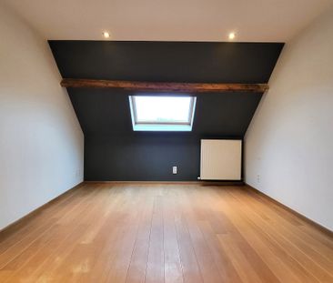 Deze instapklare woning biedt modern wooncomfort op een centrale li... - Photo 2