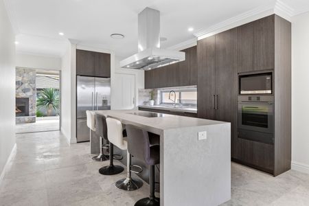 16 Nimbey Avenue, Narraweena NSW 2099 - House For Rent | Domain - Photo 4