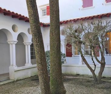 STUDETTE MEUBLEE A L ANNEE- ST JEAN DE LUZ - Photo 4