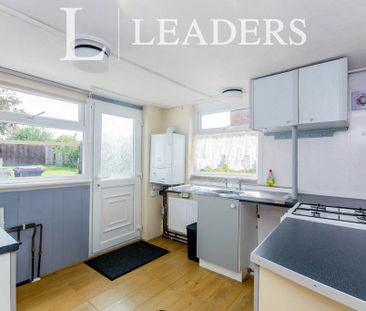 2 bedroom detached house to rent - Photo 6