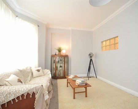 Gleneagle Road, London, SW16 - Photo 3