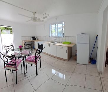 A louer Appartement T3 RDC LES ABYMES -Secteur CHAZEAU - Photo 4