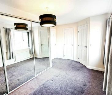 2 bed Terraced - To Let - Photo 2