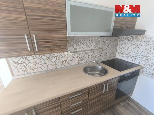 Pronájem bytu 1+kk a garsoniéry 32 m² - Photo 1