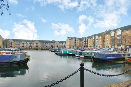 Evans Wharf, Apsley Lock - Photo 2