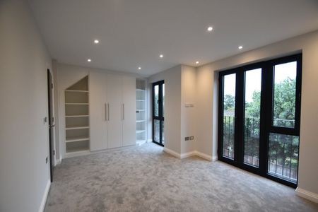 Oak End Way, Gerrards Cross, Buckinghamshire,SL9 - Photo 4