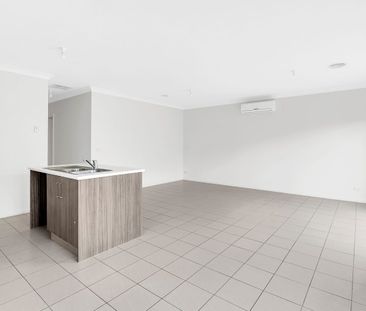 Freshly updated three bedroom home in prime Mernda location - Photo 6