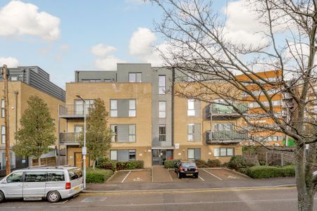 1 bedroom flat to rent - Photo 4