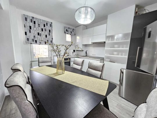 Apartament cu 3 camere, zona Unirii - Fotografie 1