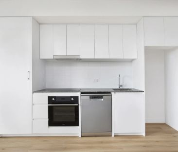 A505/22-28 Gardeners Road, - Photo 2