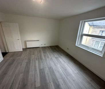 3 Bed Flat, St. Mary Street, SO14 - Photo 3