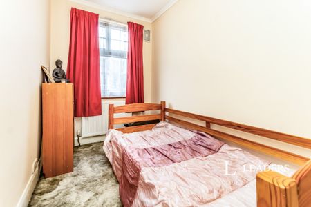 4 bedroom mid-terrace to rent Southbrook Road - Photo 5