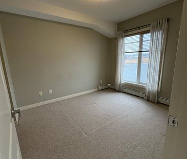 Apartment in Country Hills - Photo 3