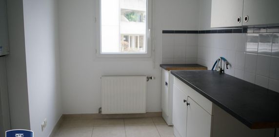 Location Appartement 3 pièces 73m² LE VERSOUD 38420 - Photo 2