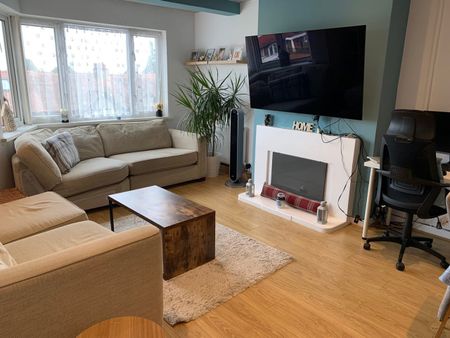 2 Bed Flat, Bonnersfield Lane, HA1 - Photo 2