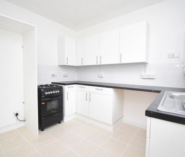 Terraced House to rent - Clive Road, Belvedere, DA17 - Photo 5