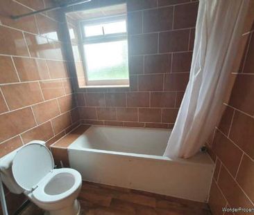 2 bedroom property to rent in Batley - Photo 4