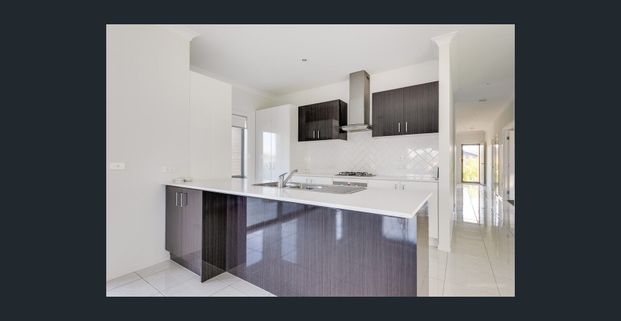 BEAUTIFUL FOUR BEDROOM HOME - Photo 1