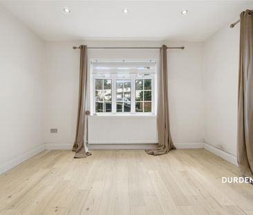 Graylands, Theydon Bois - Photo 4