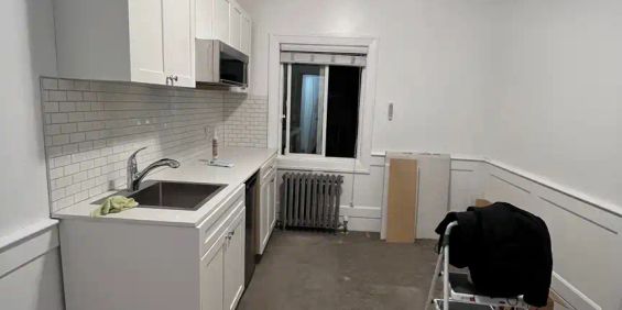 New York Apartments — SRO Unit - Photo 3