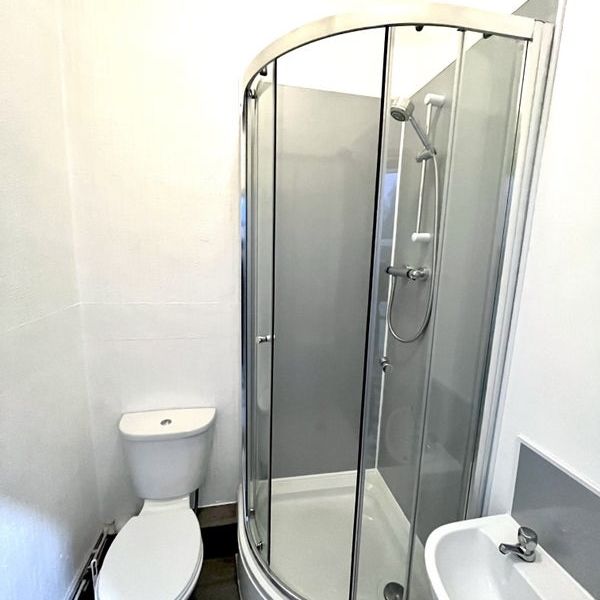 Studio Flat, Barnsley Road, S4 - Photo 1
