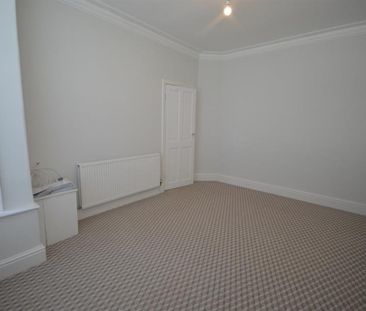 2 Bedroom End Terrace To Let - Photo 6