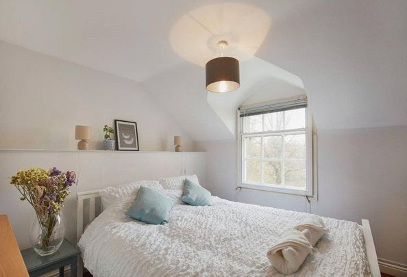 2 bedroom terraced house to rent - Photo 1