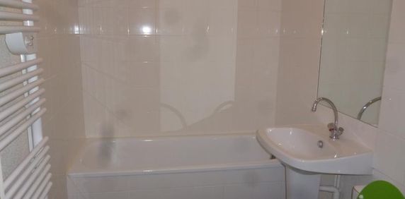 Location Appartement 2 pièces 35m² - Photo 2
