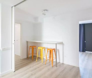Double bed in Rooms for rent in Barcelona - Photo 1